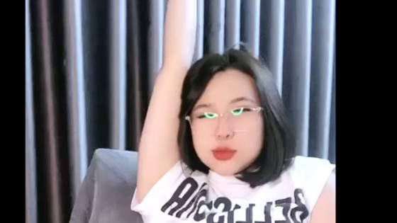 Vào móc bím cùng em đi các anh ơi