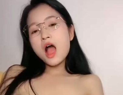 Cô giáo trẻ đẹp bị nứng loz