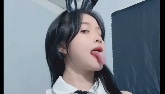 Bảo vệ: Lại là em đây Thỏ Xinh 206