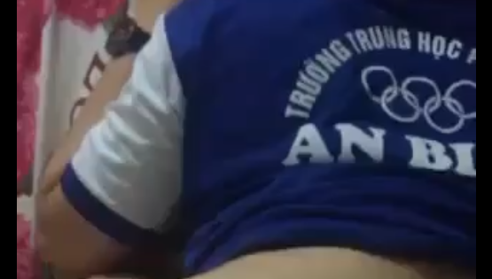 Sưu tầm thêm vài clip học sinh vào nhà nghỉ theo đề xuất của anh em