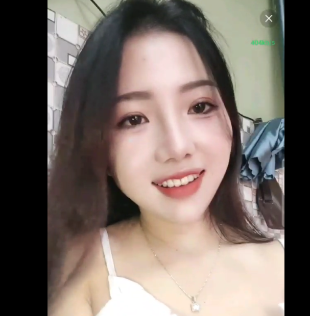 Váy em trắng có làm anh lo lắng?