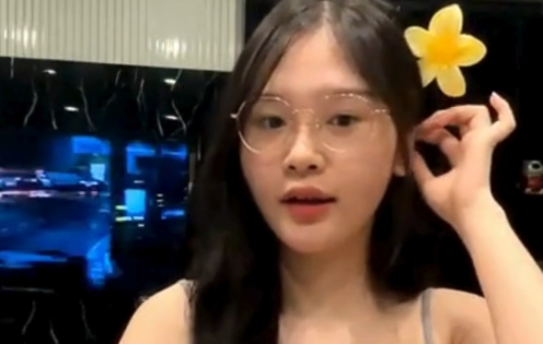 Bảo vệ: Thêm clip em yangying_99 theo yêu cầu của anh em