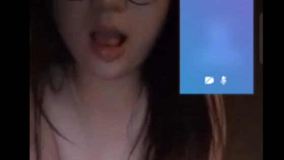 Bảo vệ: Mai Lih móc cua video call cho bạn zai xem