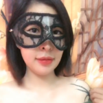 Bảo vệ: Em gái thả rông lộ rõ 2 trái cà