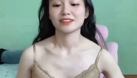 Bảo vệ: Vếu hơi nhỏ nhưng mặt thì chất lượng nha