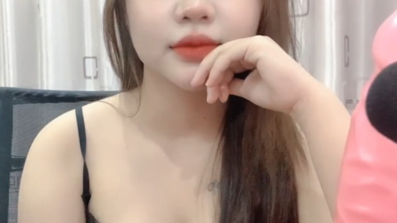 Bảo vệ: Cô giáo thỏ phiên bản Stripchat