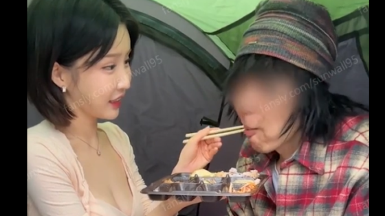 Bảo vệ: Cô gái cho đồ người vô gia cư và cái kết bất ngờ