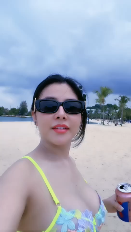 Bảo vệ: Hà My ăn Tết 05/05 tại bờ biển