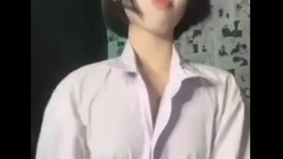 Bảo vệ: Áo trắng đeo kính thẩm du đúng gu nhiều anh em