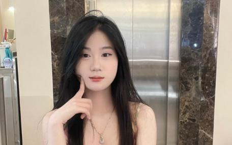 Bảo vệ: 2 clip được cho là của hot Tóp tóp Phanh nè