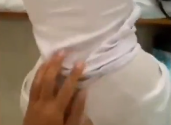 Bảo vệ: Vừa hết tiết 1 mà em ấy đã đòi chịt rồi