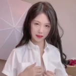 Bảo vệ: Mặt xinh hàng ngon đích thị là em rồi!