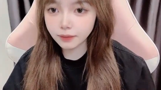 Bảo vệ: Lên tiếp 2 clip em Minh Hà stripchat trắng nõn nà hôm qua