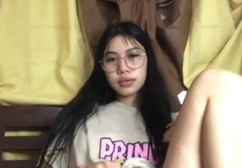 Bảo vệ: Đeo kính thường hay dam dang các anh nhỉ?