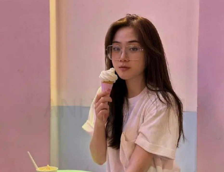 Bảo vệ: Giây phút thung thướng với dancer Đinh Minh Huyền