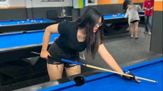 Bảo vệ: Con cặc anh ghim sâu vào lòn em sướng quá à =)) Bảo vệ: Con cặc anh ghim sâu vào lòn em sướng quá à =))