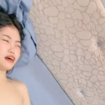 Bảo vệ: 2 cô gái bị anh da đen vã cho không trợt phát nào