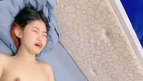 Bảo vệ: 2 cô gái bị anh da đen vã cho không trợt phát nào