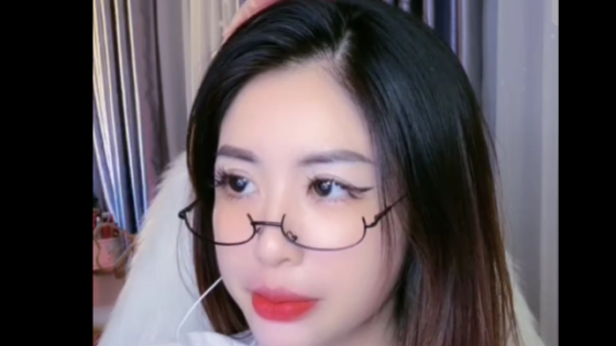 Bảo vệ: Chiếc áo quen quen các ông nhỉ