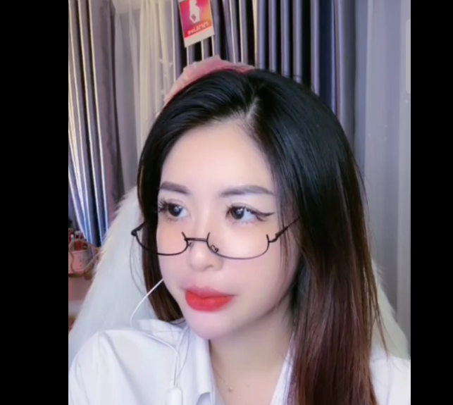 Bảo vệ: Chiếc áo quen quen các ông nhỉ