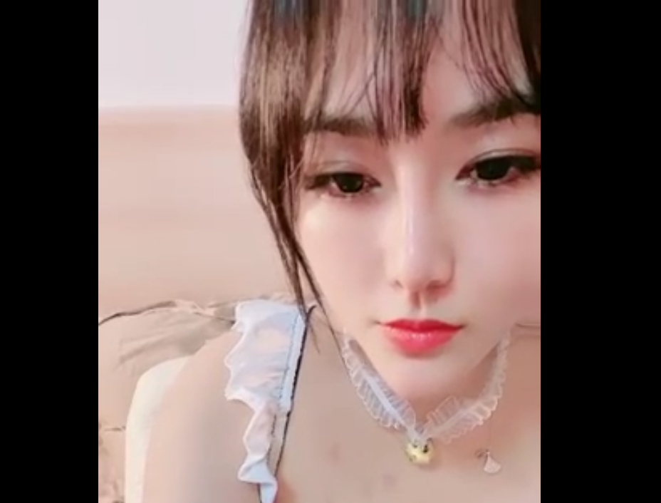 Bảo vệ: Cô gái Trung Hoa mặt nhọn trái xoan là em đây