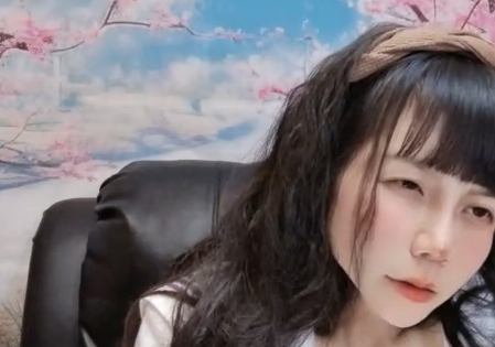 Bảo vệ: Móc bím cùng idolll