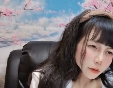 Bảo vệ: Móc bím cùng idolll