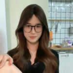 Bảo vệ: Xinh quá má ơi, xem mà nứng