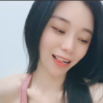 Bảo vệ: Xinh là được :D