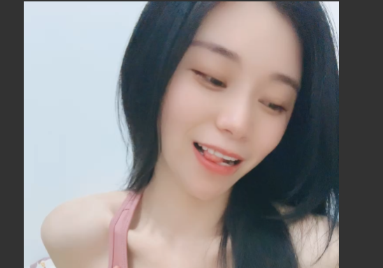 Bảo vệ: Xinh là được :D