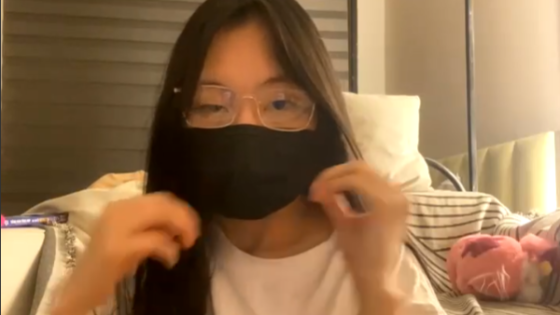 Bảo vệ: Bắn nước cùng em gái 4 mắt